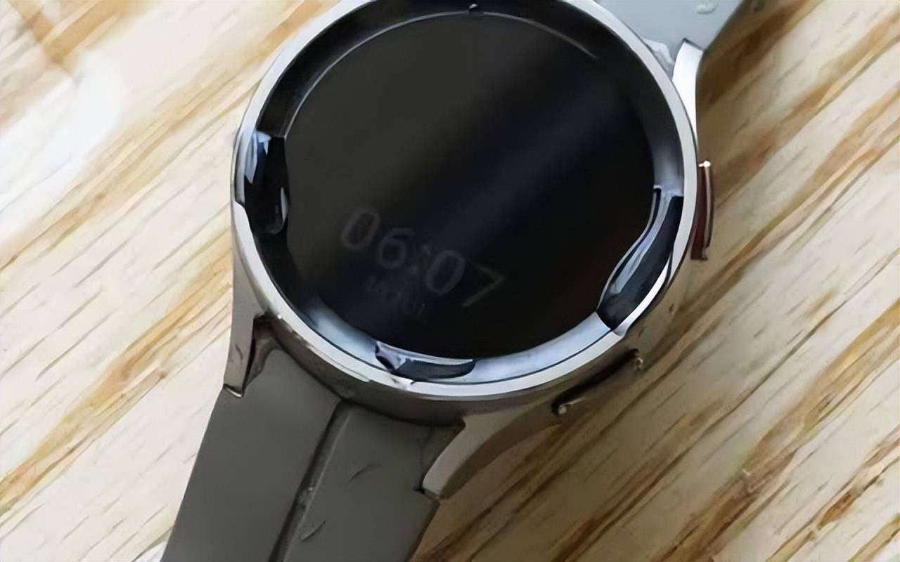 ro跌至2159元钛合金+590mAh有捡漏价值MG电子推荐三星Galaxy Watch 5 P(图3)